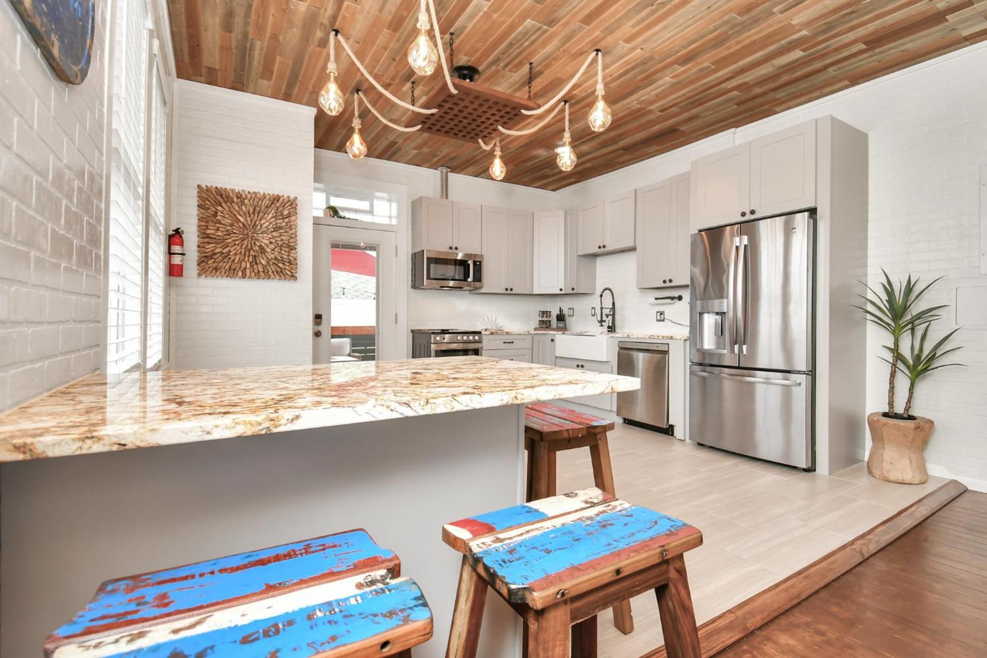 Nautical Loft With Outdoor Kitchen & Beach Access Apartment Galveston Exterior photo